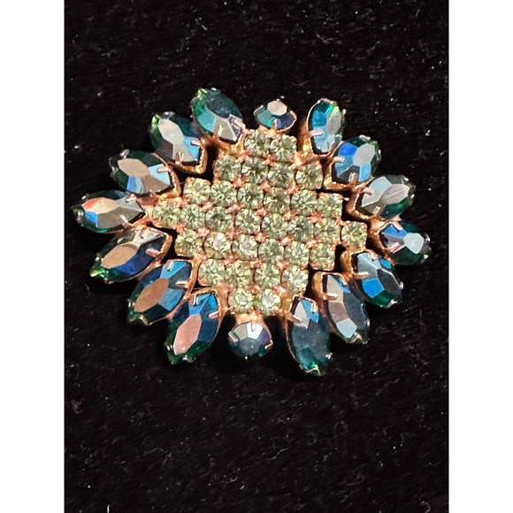Jewelry - Vintage Rhinestone Brooch Peacock Blue & Peridot Green